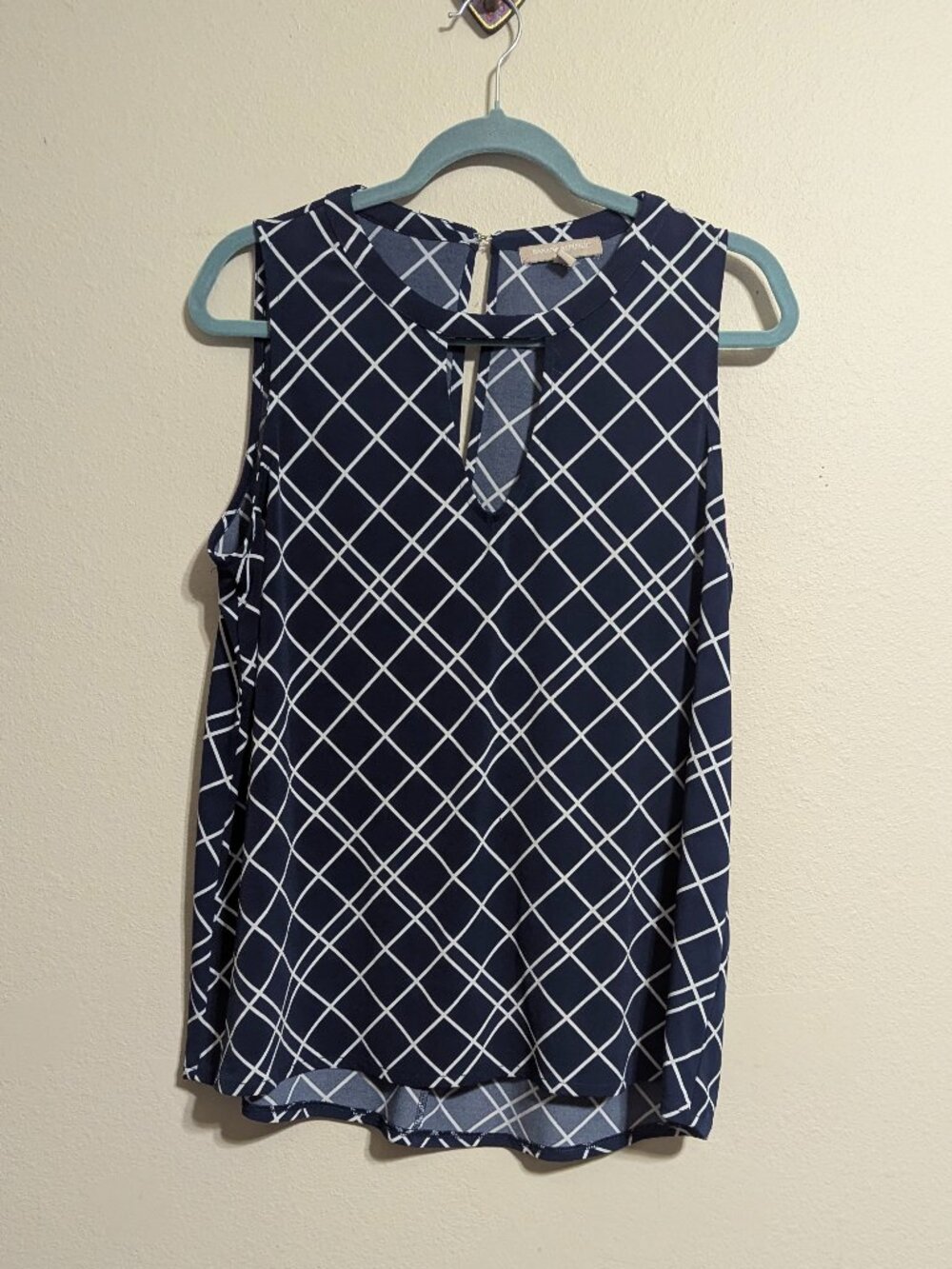Banana Republic sleeveless window-pane Top Size Medium